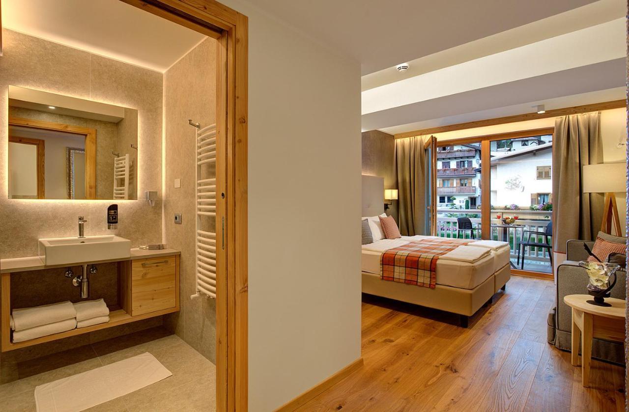 Active Hotel Monte Giner Mezzana  Exterior photo